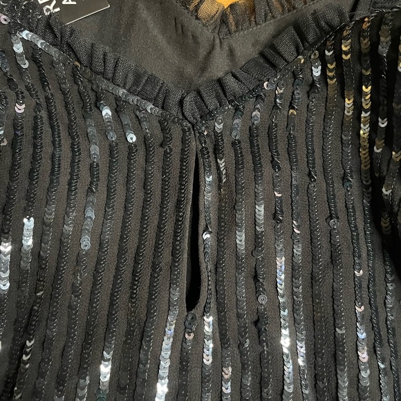 NWT Needle & Thread- Sequin Peplum Top. Size L - Picture 8 of 8
